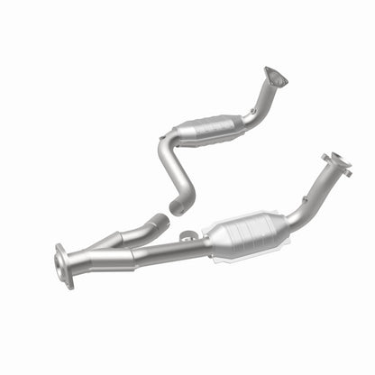 MagnaFlow Direct Fit Catalytic Converter 03-06 Chevy SSR 5.3/6.0 OEM