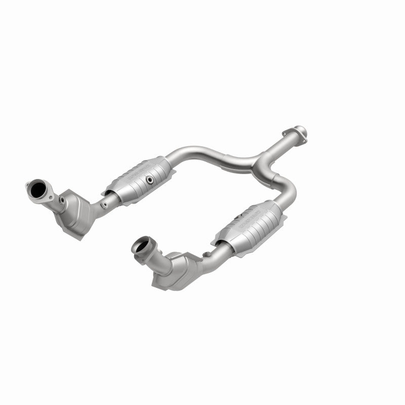MagnaFlow Direct Fit Catalytic Converter 99-01 Ford Mustang 3.8L