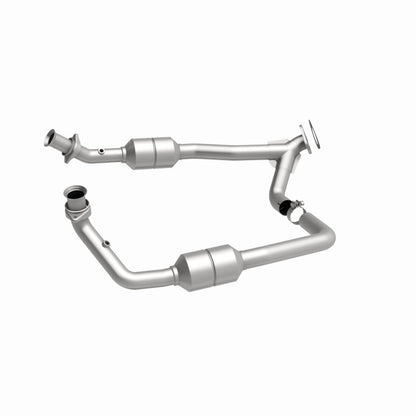 MagnaFlow Direct Fit Catalytic Converter 00-03 Ford E150 5.4L