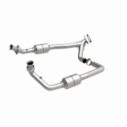 MagnaFlow Direct Fit Catalytic Converter 00-03 Ford E150 5.4L