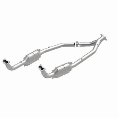 MagnaFlow Direct Fit Catalytic Converter OEM 2003 Land Rover Discovery Underbody