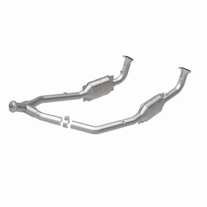 MagnaFlow Direct Fit Catalytic Converter OEM 2003 Land Rover Discovery Underbody