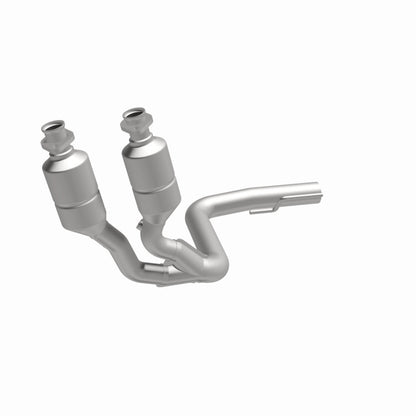 MagnaFlow Direct Fit Catalytic Converter 02-04 Grand Cherokee I6 Front OEM