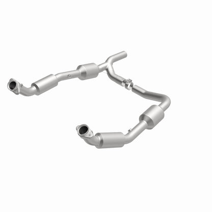 MagnaFlow Direct Fit Catalytic Converter OEM 07-08 Ford E-150