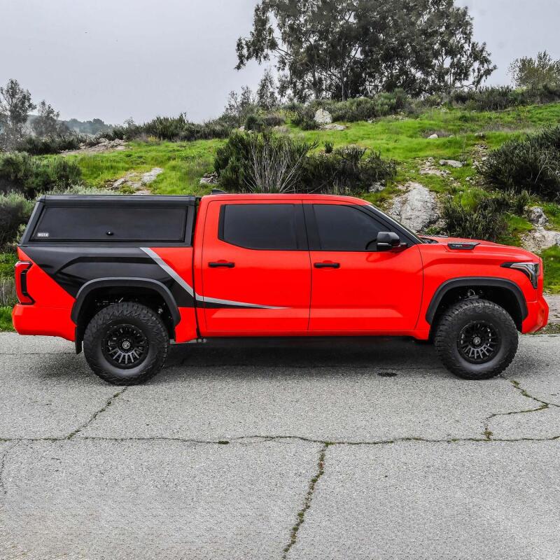 Westin EXP Truck Cap COMPLETE KIT A + B (22-25 Toyota Tundra CC 5.5ft. Bed) - Black