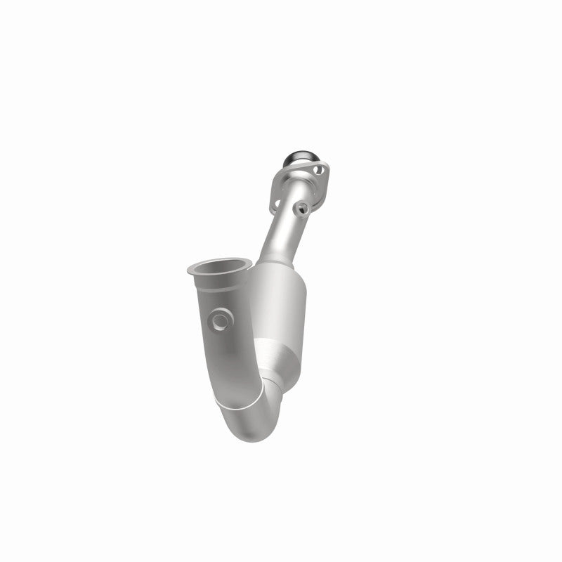 MagnaFlow Direct Fit Catalytic Converter OEM 2004 Jeep Liberty Underbody
