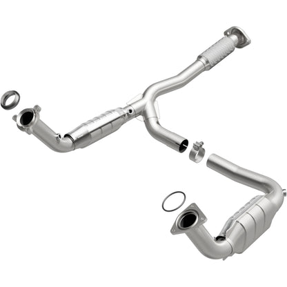 MagnaFlow Direct Fit Catalytic Converter 05-06 GMC Envoy XL Denali