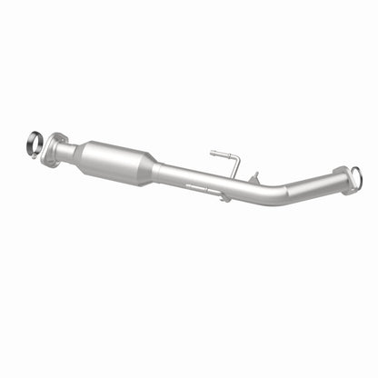 MagnaFlow Direct Fit Catalytic Converter 01-03 Toyota Sienna 3.0L