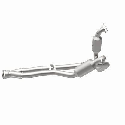 MagnaFlow Direct Fit Catalytic Converter 2015-2017 Transit-150 V6 3.5 OEM Underbody