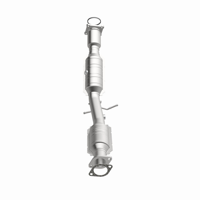 MagnaFlow Direct Fit Catalytic Converter 05-09 Volvo V50 2.4L