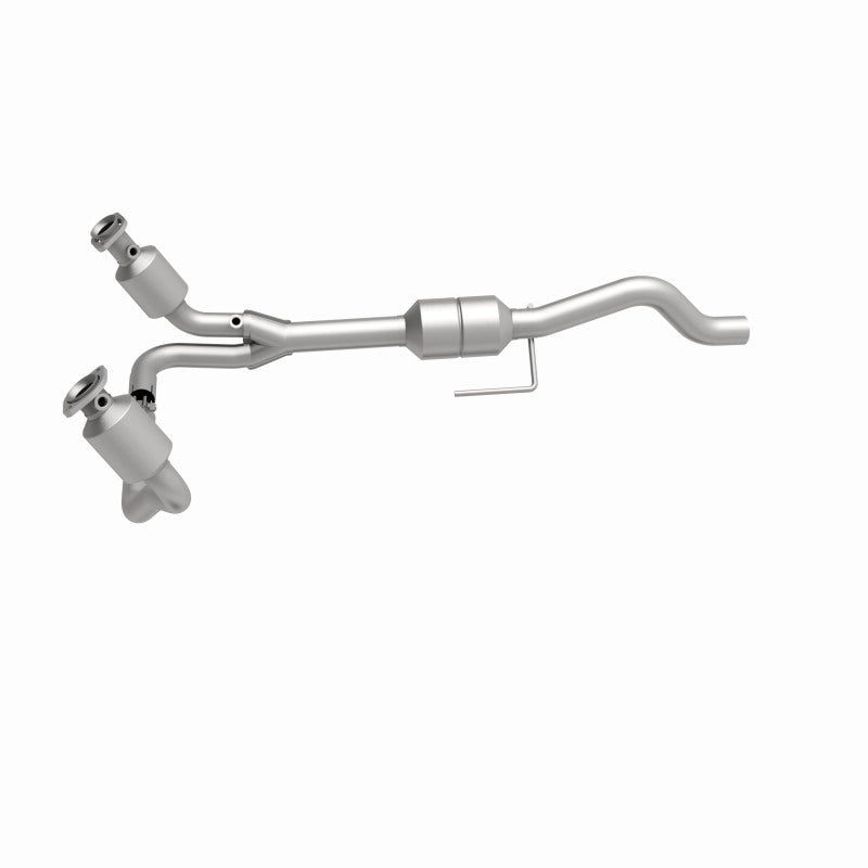 MagnaFlow Direct Fit Catalytic Converter 00-03 Dodge Durango 4.7L