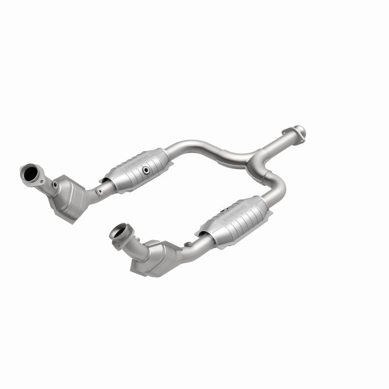 MagnaFlow Direct Fit Catalytic Converter 99-01 Ford Mustang 3.8L