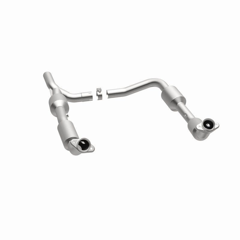 MagnaFlow Direct Fit Catalytic Converter OEM 07-08 Ford E-150