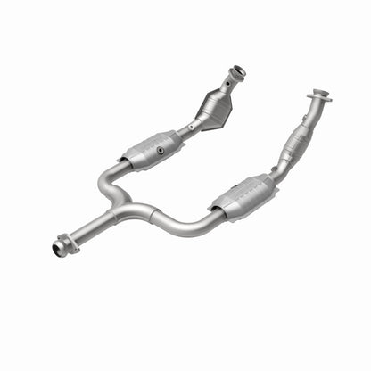 MagnaFlow Direct Fit Catalytic Converter 99-01 Ford Mustang 3.8L