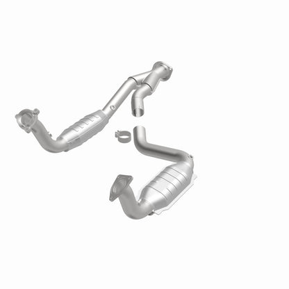 MagnaFlow Direct Fit Catalytic Converter 03-06 Chevy SSR 5.3/6.0 OEM