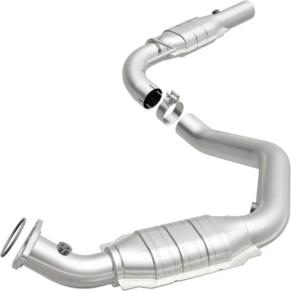 MagnaFlow Direct Fit Catalytic Converter 03-05 Express 2500 4.8L Driver Side