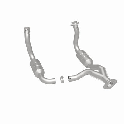 MagnaFlow DF Cat Conv 08-10 Ford F-250/F-250 SD/F-350/F-350 SD 5.4L/6.8L/F-450 SD 6.8L Y-Pipe Assy