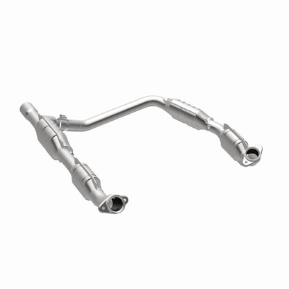MagnaFlow Direct Fit Catalytic Converter 05-07 Ford E-250/E-350 Econoline V8 5.4L