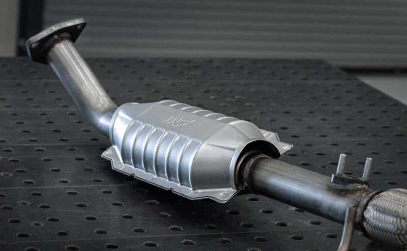 MagnaFlow Direct Fit Catalytic Converter 88-90 Honda CRX 1.5 front