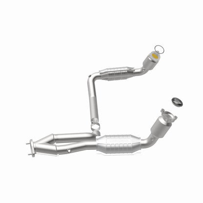MagnaFlow DF Cat Conv Chevy/GMC Avalanche/Sierra/Silverado/Suburban/Yukon XL 1500 / Tahoe/Yukon 5.3L