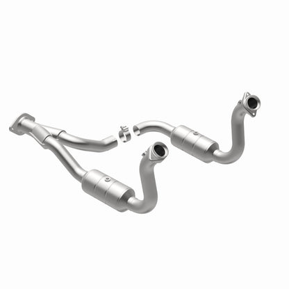 MagnaFlow DF Cat Conv 08-10 Ford F-250/F-250 SD/F-350/F-350 SD 5.4L/6.8L/F-450 SD 6.8L Y-Pipe Assy