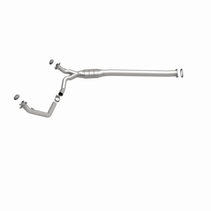 MagnaFlow Direct Fit Catalytic Converter 00-02 Chevy Van 4.3L/5.0L