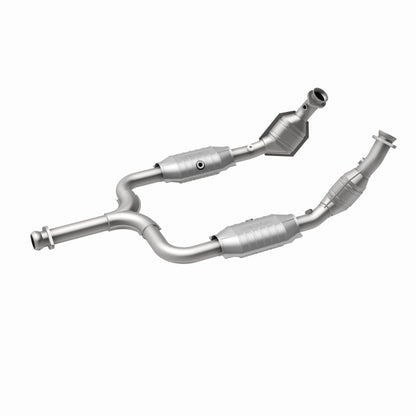 MagnaFlow Direct Fit Catalytic Converter 99-01 Ford Mustang 3.8L