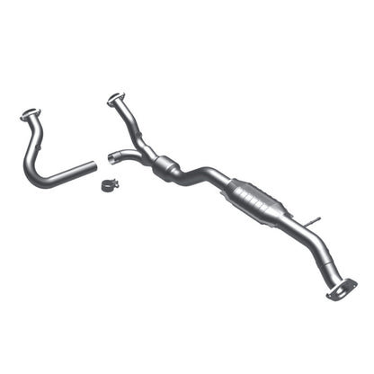 MagnaFlow Direct Fit Catalytic Converter 00-05 Blazer 4WD 4.3L OEM