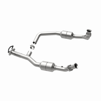 MagnaFlow Direct Fit Catalytic Converter 00-03 Ford E150 5.4L