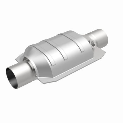 MagnaFlow Universal Catalytic Converter 2.25 Rear with O2