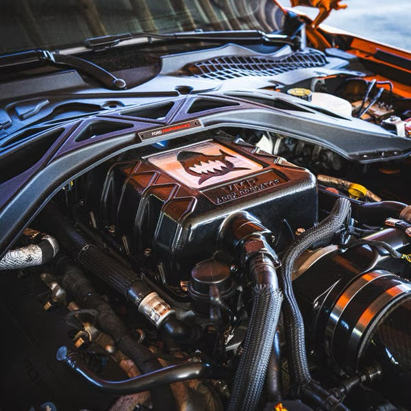 VMP APEX PREDATOR SUPERCHARGER LID IN BLACK, RACE CORE, & BILLET HIGH-FLOW WATER MANIFOLD PACKAGE FOR '20+ GT500 & '23+ RAPTOR 5.2 L