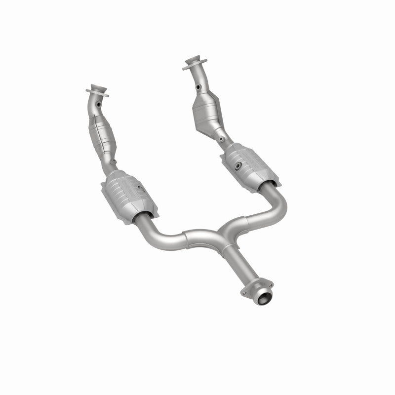MagnaFlow Direct Fit Catalytic Converter 99-01 Ford Mustang 3.8L