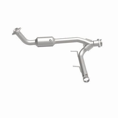MagnaFlow Direct Fit Catalytic Converter 05-06 Lincoln Navigator 5.4L w/ 3in Main Piping
