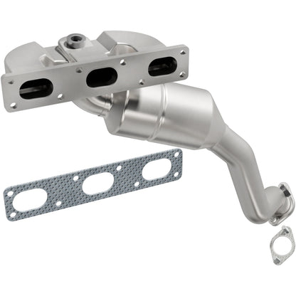 MagnaFlow Direct Fit Catalytic Converter BMW 5 01-03 front OEM