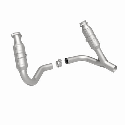 MagnaFlow Direct Fit Catalytic Converter 2008 Chrysler Aspen 4.7L/Dodge Durango 4.7L 2WD