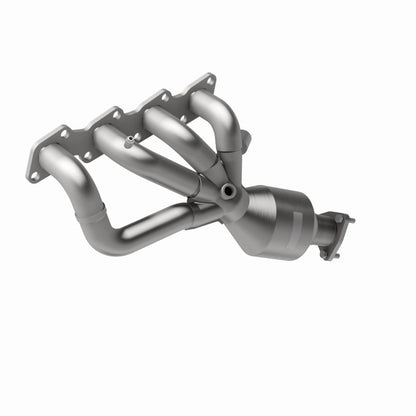 MagnaFlow Direct Fit Catalytic Converter 98-99 Nissan Frontier 2.4L