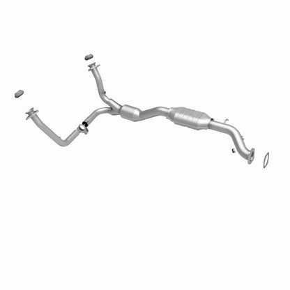 MagnaFlow Direct Fit Catalytic Converter 01-05 Chevy Blazer 4.3L 2WD