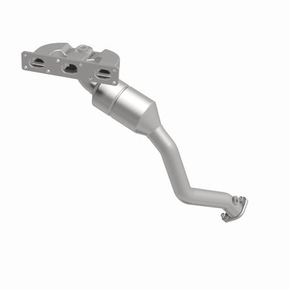 MagnaFlow Direct Fit Catalytic Converter BMW 5 01-03 front OEM