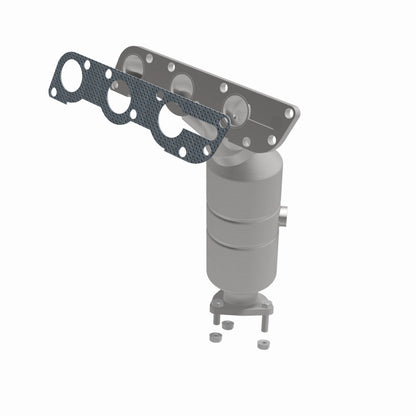 MagnaFlow Direct Fit Catalytic Converter 04-05 Suz Verona2.5 Manifold Front