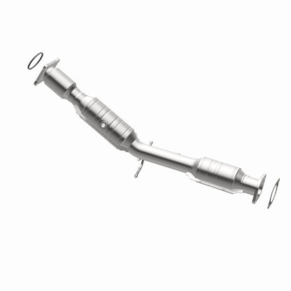 MagnaFlow Direct Fit Catalytic Converter 05-09 Volvo V50 2.4L
