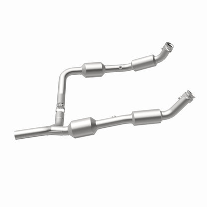 MagnaFlow Direct Fit Catalytic Converter OEM 07-08 Ford E-150