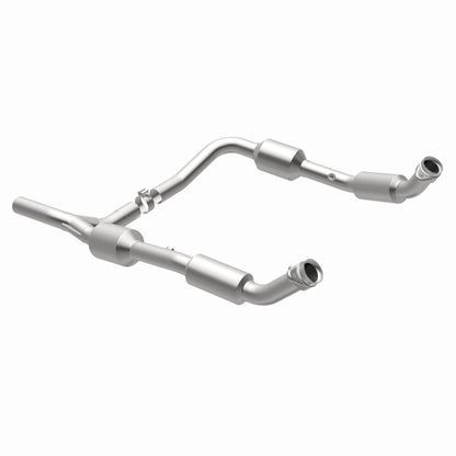 MagnaFlow Direct Fit Catalytic Converter OEM 07-08 Ford E-150