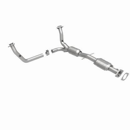 MagnaFlow Direct Fit Catalytic Converter 00-04 Chevy S10 4.3L 2WD