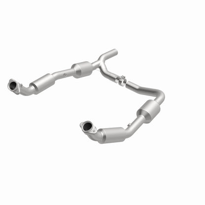 MagnaFlow Direct Fit Catalytic Converter OEM 07-08 Ford E-150