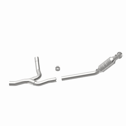 MagnaFlow Direct Fit Catalytic Converter OEM 2005 Dodge Ram 1500 Underbody
